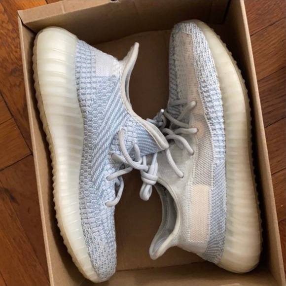 Yeezy 350 V2 Cloud White - Picture 1 of 8